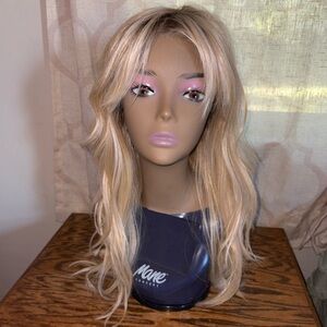 Tressalure ca Beach waves- rooted platinum golden blonde